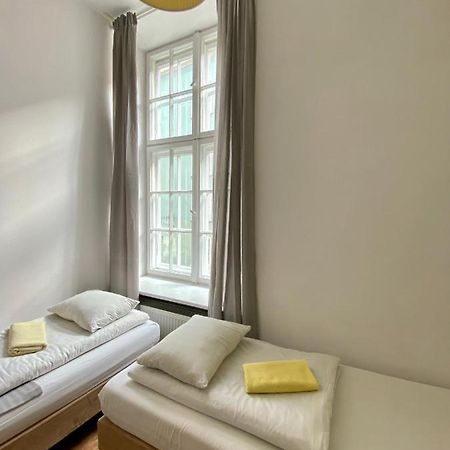 Grand Guesthouse Apartament Гданск Екстериор снимка
