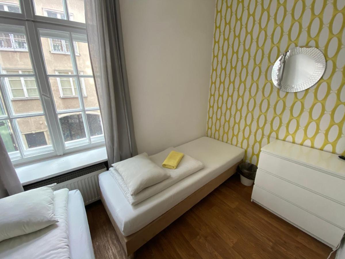 Grand Guesthouse Apartament Гданск Екстериор снимка