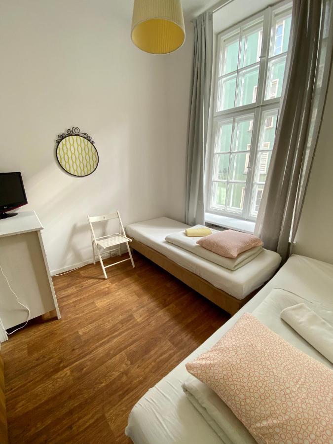 Grand Guesthouse Apartament Гданск Екстериор снимка