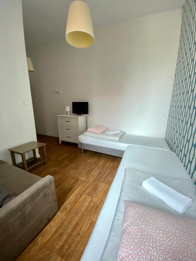 Grand Guesthouse Apartament Гданск Екстериор снимка